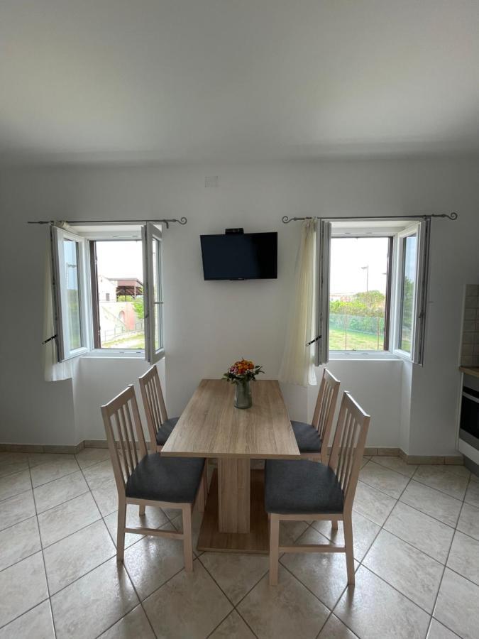 Appartement Accordi Lontani à Nerezine Extérieur photo