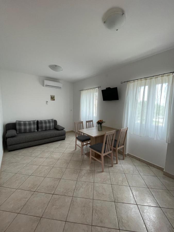 Appartement Accordi Lontani à Nerezine Extérieur photo