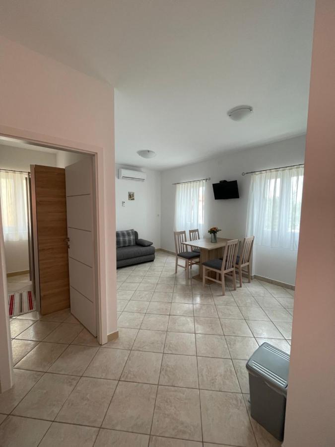 Appartement Accordi Lontani à Nerezine Extérieur photo