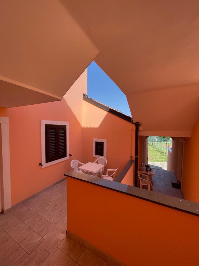 Appartement Accordi Lontani à Nerezine Extérieur photo